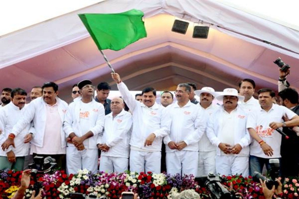 मुख्यमंत्री ने फिट इंडिया मूवमेंट और नशामुक्त भारत के तहत नमो युवा रन को हरी झंडी दिखाकर किया रवाना