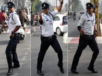 विवादित वीडियो से डगमगाई MP के डांसिंग कॉप रणजीत की छवि, ट्रैफिक विभाग ने किया लाइन अटैच