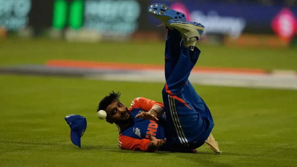 भारतीय खिलाड़ी के सिर पर लगी चोट, छोड़ना पड़ा मैदान, पाकिस्तान के खिलाफ खेलने पर सस्पेंस