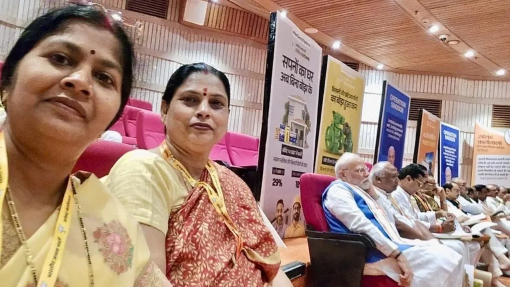 BJP की वर्कशॉप में आम सांसद की तरह PM मोदी, आखिरी पंक्ति में दिखे बैठे