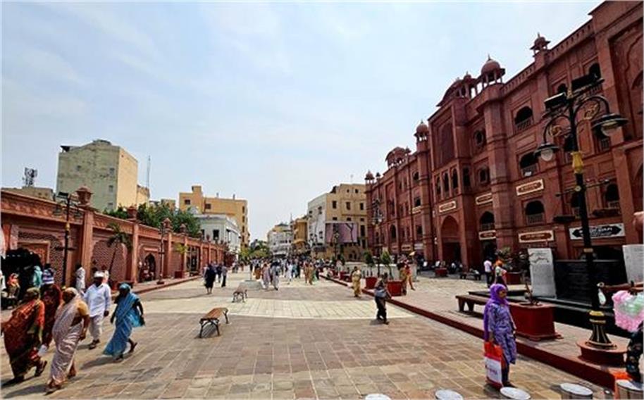 हेरिटेज स्ट्रीट इलाके में मची अफरा-तफरी, डरे लोग