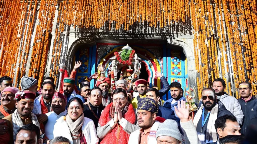 शीतकाल के लिए बंद हुए बाबा केदार के कपाट, ‘हर-हर महादेव’ के जयघोष से गूंजी घाटी