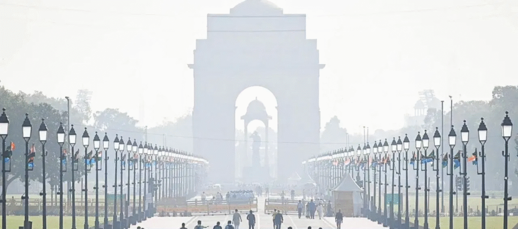 दिवाली से पहले ही दिल्ली में ‘जहर’ घुला: आनंद विहार में AQI 350 के पार, प्रदूषण पर काबू पाने के लिए GRAP-1 लागू, खतरे की घंटी