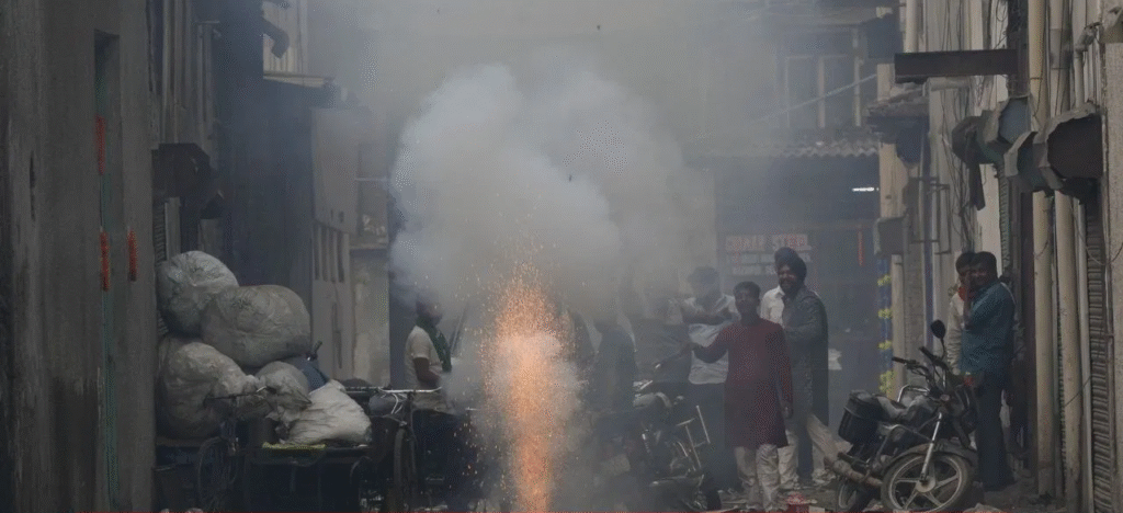 दिल्ली की हवा पर बीजेपी का दावा! नेता ने कहा- ‘अगले ढाई साल में सुधरेगी स्थिति’, प्रदूषण के लिए पिछली सरकारों को ठहराया जिम्मेदार