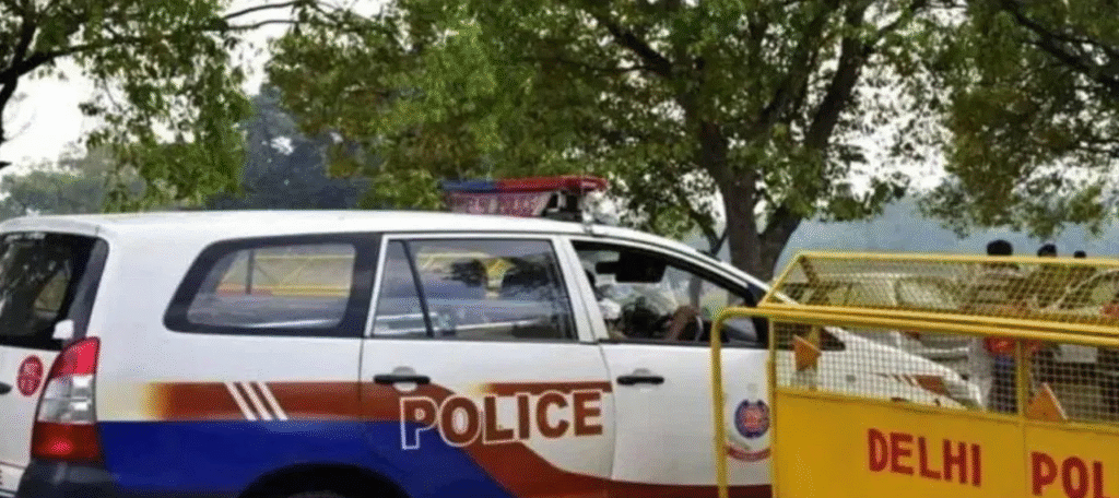 ब्रेकिंग दिल्ली: पुलिस ने मुठभेड़ में तीन अपराधियों को किया घायल, गैंगस्टरों के बीच मची खलबली