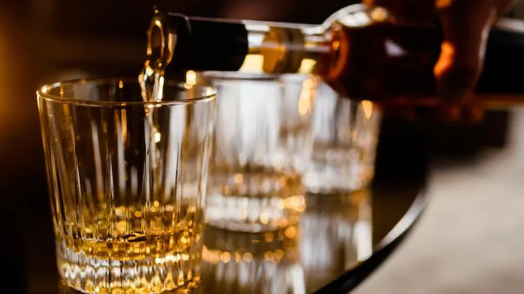 इस्लाम में शराब बैन, फिर भी इन मुस्लिम बहुल देशों में धड़ल्ले से बिकती है और पी जाती है, जानिए क्यों?