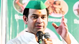 रोहिणी के सपोर्ट में उतरे तेज प्रताप! विरोधी खेमे को चेतावनी- ‘बहन का अपमान बर्दाश्त नहीं, जयचंदों को चुकाना पड़ेगा परिणाम’