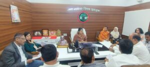 खंडवा: अनुशासनहीनता पर सहायक ई-गवर्नेंस अधिकारी बर्खास्त, गन्ना चर्खी और तरबूज दुकानों के शुल्क में वृद्धि