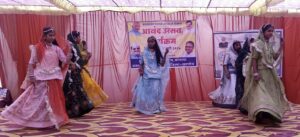 खंडवा: मलगांव में ‘आनंद उत्सव’ की धूम, पारंपरिक खेलों और सांस्कृतिक नृत्यों ने बिखेरा उत्साह का रंग