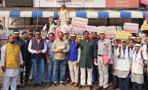 खंडवा: गांधी भवन में कांग्रेस ने दी राष्ट्रपिता को श्रद्धांजलि, ‘ईश्वर अल्लाह तेरो नाम’ के साथ किया याद