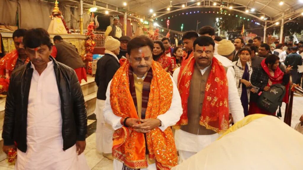 इंदौर कांड की उच्च स्तरीय जांच, बीमार लोगों का इलाज सरकार की प्राथमिकता : राजेंद्र शुक्ल