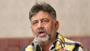 कर्नाटक में मचेगा सियासी बवाल? दिल्ली पहुंचे डीके शिवकुमार का बड़ा बयान- ‘अब तो समय ही सब बताएगा’, क्या बदलने वाली है सरकार?