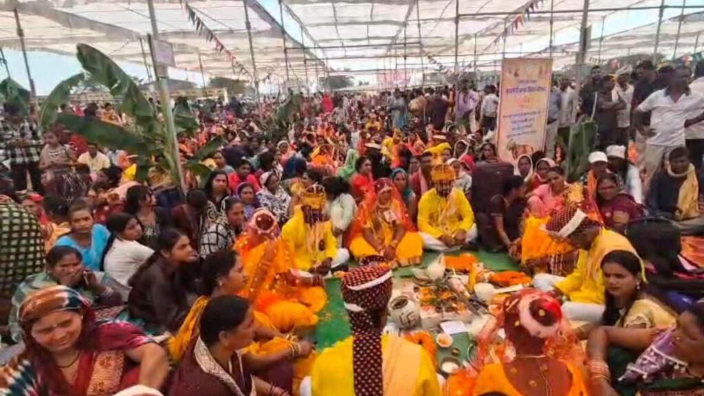 Mukhyamantri Kanya Vivah Yojana: निर्धन कन्याओं के पीले हुए हाथ, सरकार ने बसाया घर; सामूहिक विवाह सम्मेलन में उमड़ा जनसैलाब