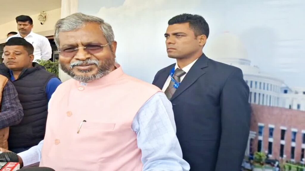 बजट सत्र में हंगामा: SIR के मुद्दे पर आमने-सामने आए दिग्गज! नेता प्रतिपक्ष ने कांग्रेस पर साधा निशाना, जानें क्या है पूरा विवाद