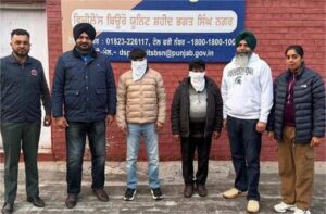 Vigilance Bureau Action: विजिलेंस ब्यूरो की बड़ी कार्रवाई, रिश्वत लेते रेंट कलेक्टर और चपरासी रंगे हाथों गिरफ्तार