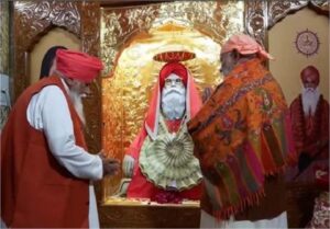 PM मोदी ने डेरा सचखंड बल्लां में टेका मत्था; संत निरंजन दास जी से लिया आशीर्वाद, रविदास जयंती पर बड़ी सौगात