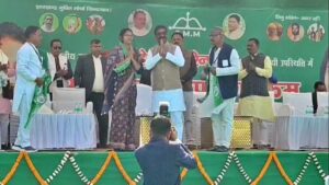 Koderma JMM News: कोडरमा पहुंचे सीएम हेमंत सोरेन, शालिनी गुप्ता ने समर्थकों के साथ थामा जेएमएम का दामन