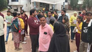Gwalior Board Exam 2026: ग्वालियर में 150 छात्रों को दिए गए गलत पेपर, परीक्षा केंद्र पर 2 घंटे तक चला ड्रामा, शिक्षा विभाग में खलबली