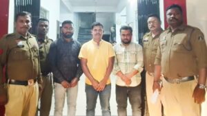 सावधान! कहीं आपके नाम पर भी तो नहीं चल रहा ‘म्यूल अकाउंट’? महासमुंद के ग्रामीण के खाते में आए करोड़ों रुपये, पुलिस भी रह गई दंग