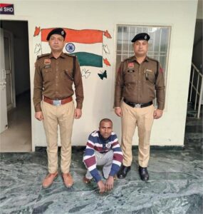 Betrayal: कर्ज में डूबे नौकर ने ही मालिक के घर मारी सेंध, पुलिस ने 48 घंटे के भीतर आरोपी को दबोचा; चोरी का सामान बरामद