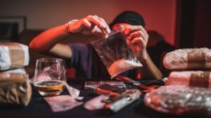 ड्रग्स समझकर जिसे पकड़ा, वो निकला खेतों का यूरिया! इंदौर पुलिस की ‘हाई-प्रोफाइल’ कार्रवाई की निकली हवा