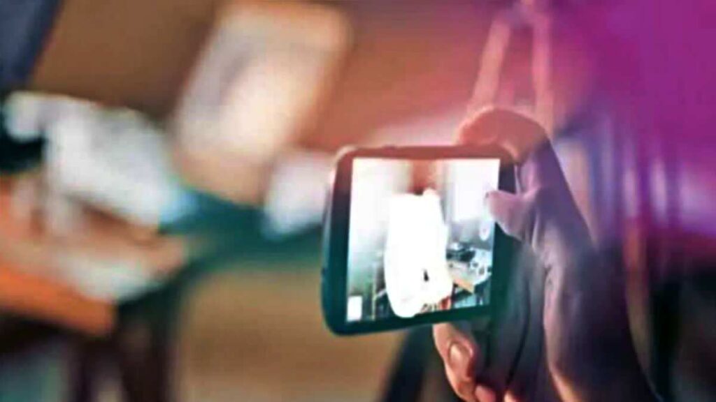 Crime News: मोबाइल देख मंगेतर ने खोया आपा, वायर से गला घोंटकर युवक की बेरहमी से हत्या