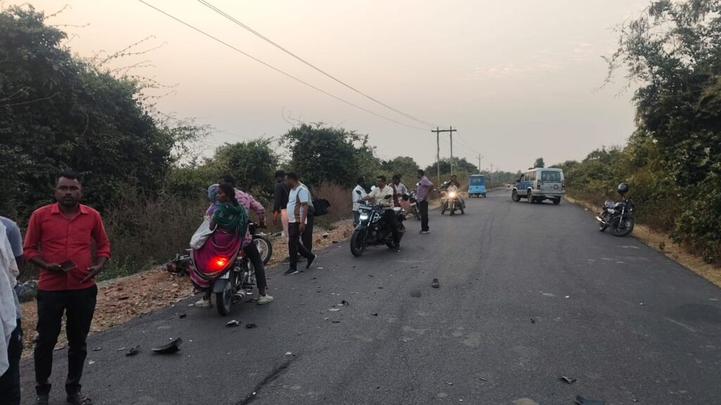 Bilaspur Road Accident News: बिलासपुर में दो गाड़ियों के बीच भीषण टक्कर, हादसे में 2 की दर्दनाक मौत, एक की हालत गंभीर