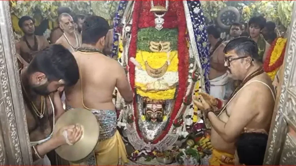 Ujjain Mahakal Temple: आज दोपहर को होगी भस्म आरती, साल में सिर्फ एक दिन होता है ऐसा, जानें वजह