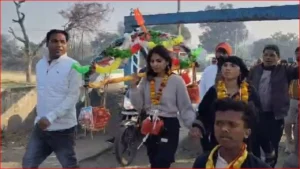 Uzma Khan Kanwar Yatra: मुराद पूरी हुई तो कांवड़ लेकर निकलीं उजमा खान, महादेव की भक्ति में लीन होकर कहा- हिंदू लड़के से करूंगी निकाह