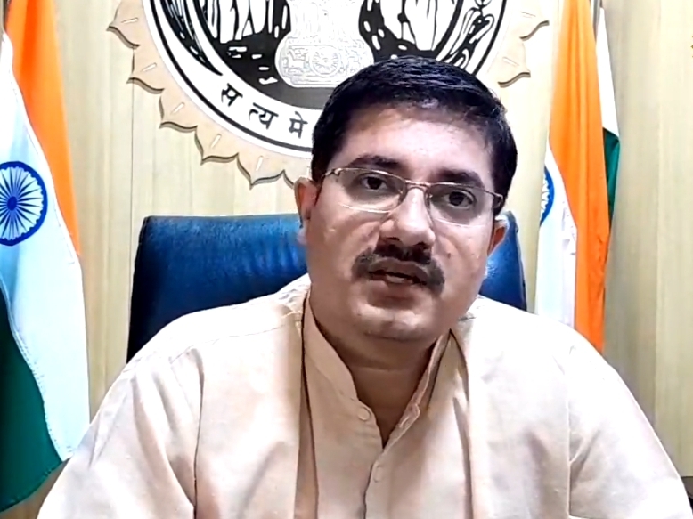 नरवाई जलाने पर लगेगा जुर्माना, कलेक्टर ऋषव गुप्ता ने कृषि यंत्रों के उपयोग की दी सलाह