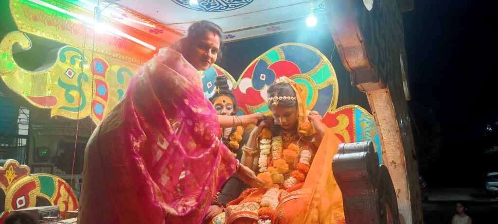 पदम नगर के प्राचीन पद्मेश्वर महादेव मंदिर में महाशिवरात्रि महोत्सव की धूम: भक्ति और उल्लास का संगम