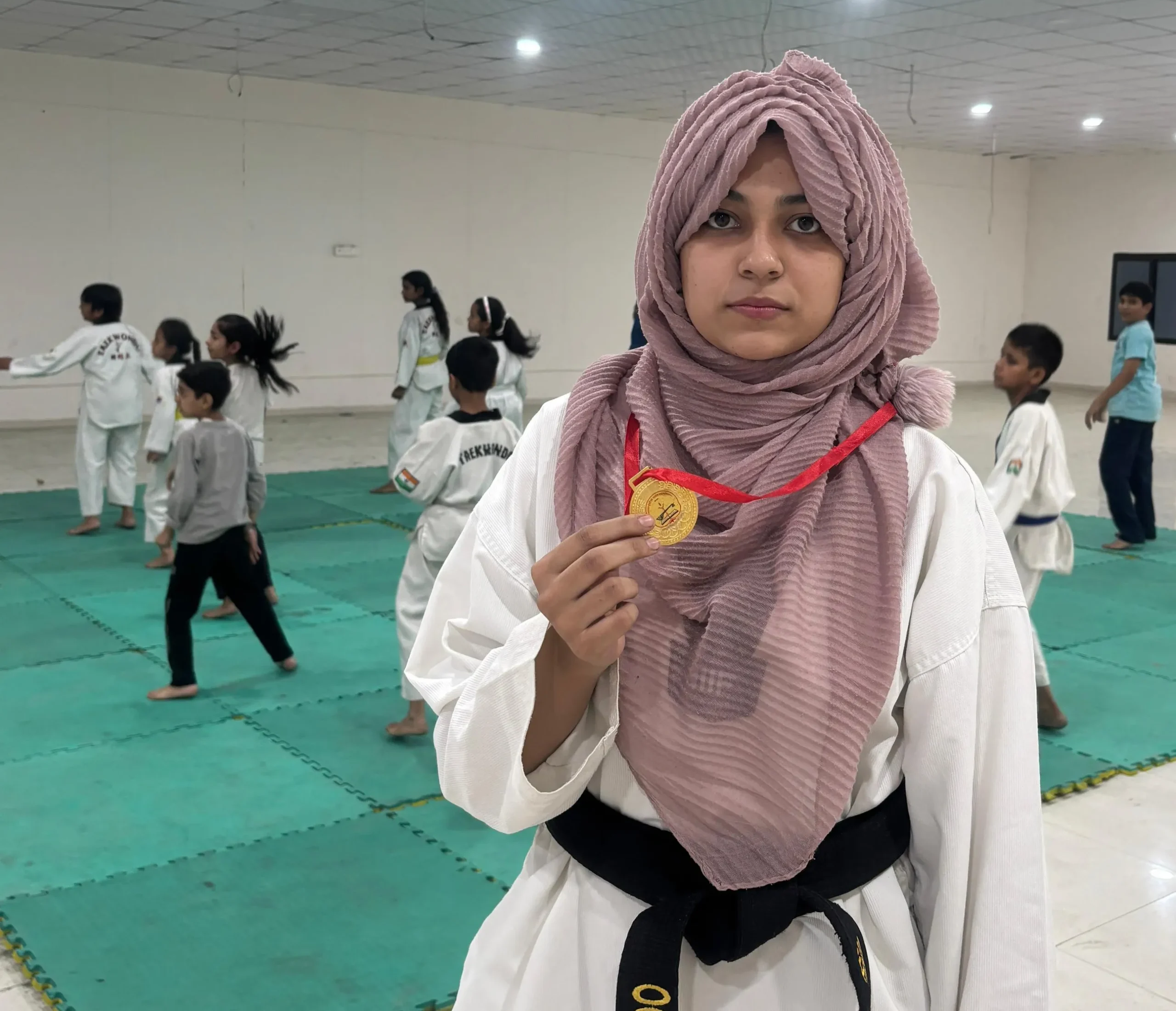 खंडवा की बेटी का कमाल: ऑल इंडिया ताइक्वांडो प्रतियोगिता के लिए खदीजा खान का चयन, भुवनेश्वर में दिखाएंगी दम