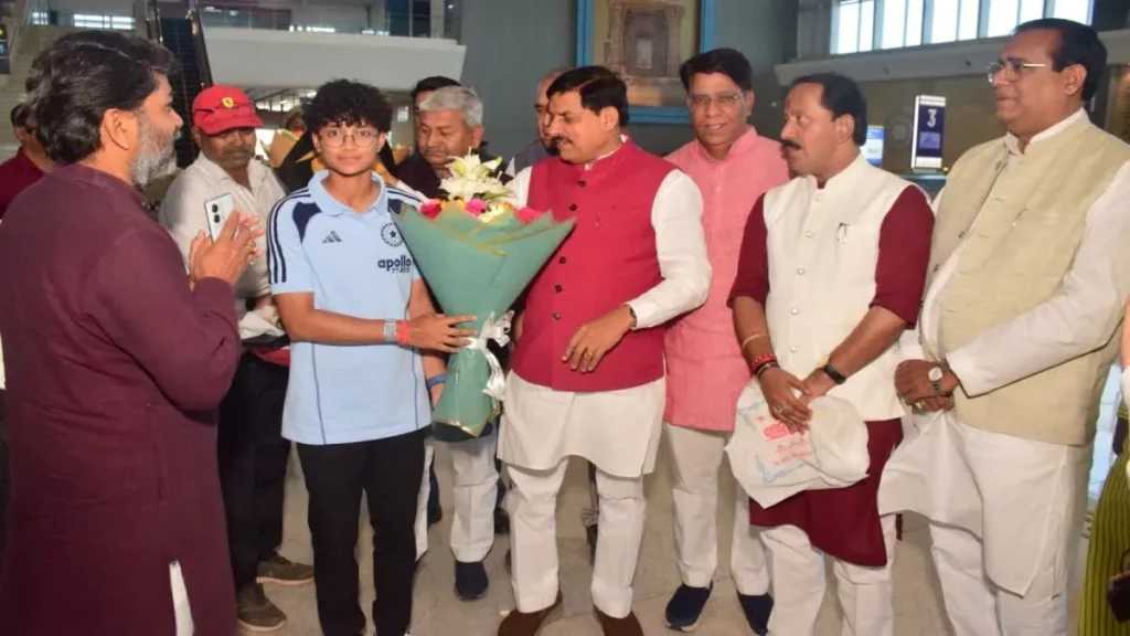 ग्वालियर की बेटी का कमाल! टीम इंडिया में चुनी गईं स्पिनर अनुष्का शर्मा; दक्षिण अफ्रीका की धरती पर फिरकी से मचाएंगी तहलका