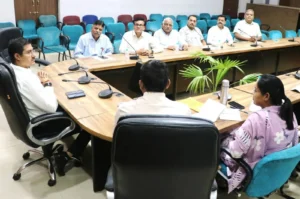 खंडवा: रेडक्रॉस सोसायटी की बैठक में कलेक्टर का निर्देश, रक्तदान करने वालों को मिलेगा प्रशस्ति पत्र