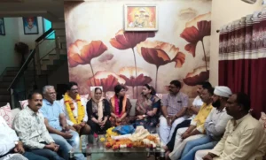 UPSC में 43वीं रैंक लाने वाली रूपल के घर लगा बधाइयों का तांता: विधायक कंचन तनवे ने घर पहुंचकर किया सम्मान, सांसद ने दी बधाई
