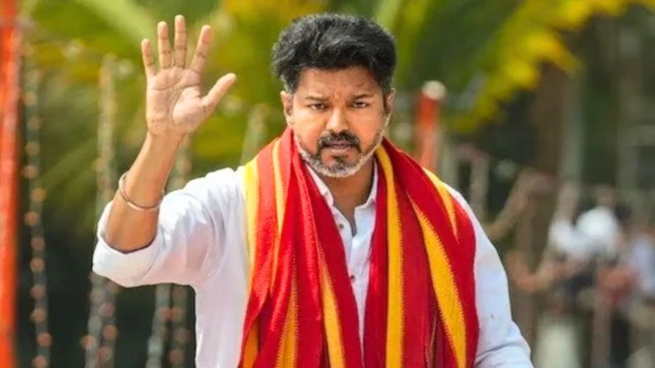 Karur Stampede Case: एक्टर विजय को सीबीआई से राहत, करूर हादसे में पूछताछ के लिए फिर बुलाया जाएगा; जानें क्या है पूरा विवाद?