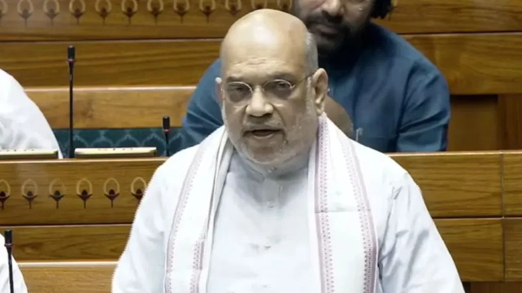 Lok Sabha Session: लोकसभा में गूंजेगा नक्सलवाद का मुद्दा, गृह मंत्री अमित  शाह बताएंगे नक्सलवाद खत्म करने का मास्टर प्लान - SMTV India