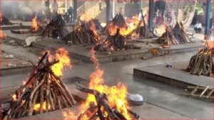 श्मशान घाट पर हाई वोल्टेज ड्रामा: चिता जलने से ठीक पहले क्यों पहुंची पुलिस? विवाहिता की मौत का खुला राज!