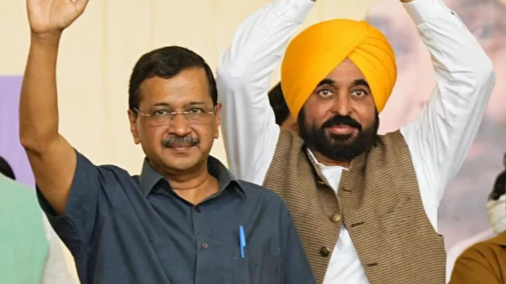 दाहोद से हुंकार: ‘सरकार ने आदिवासियों को किया दरकिनार’, सीएम मान और केजरीवाल का गुजरात सरकार पर सीधा प्रहार