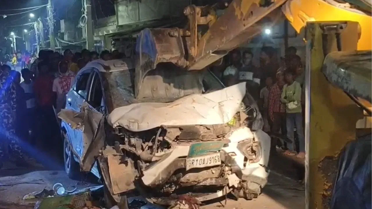 Bhagalpur News: भागलपुर में दुकान में घुसी मुखिया की अनियंत्रित कार, एक की मौत और 8 घायल