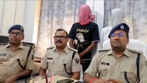 Crime Update: पत्नियों की आपत्तिजनक फोटो-वीडियो वायरल करने के आरोप में दो युवक गिरफ्तार; साइबर क्राइम और आईटी एक्ट के तहत दर्ज हुआ मामला