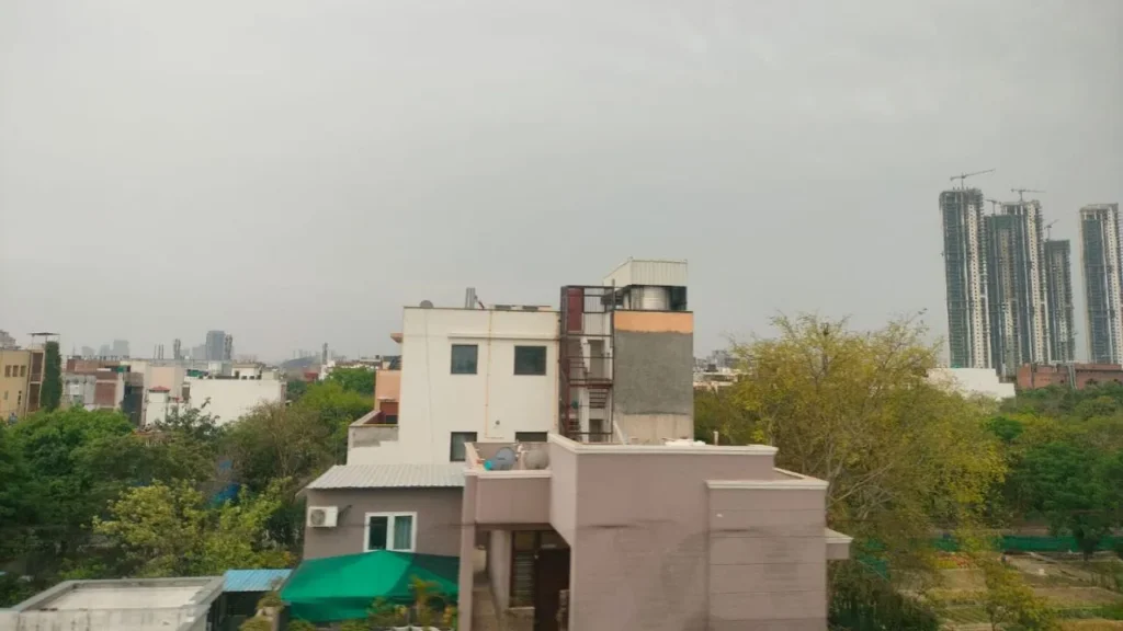 Delhi Weather Update: दिल्ली-NCR में मौसम का ‘महा यू-टर्न’! आज 31 मार्च को झमाझम बारिश, गर्मी से मिली बड़ी राहत।
