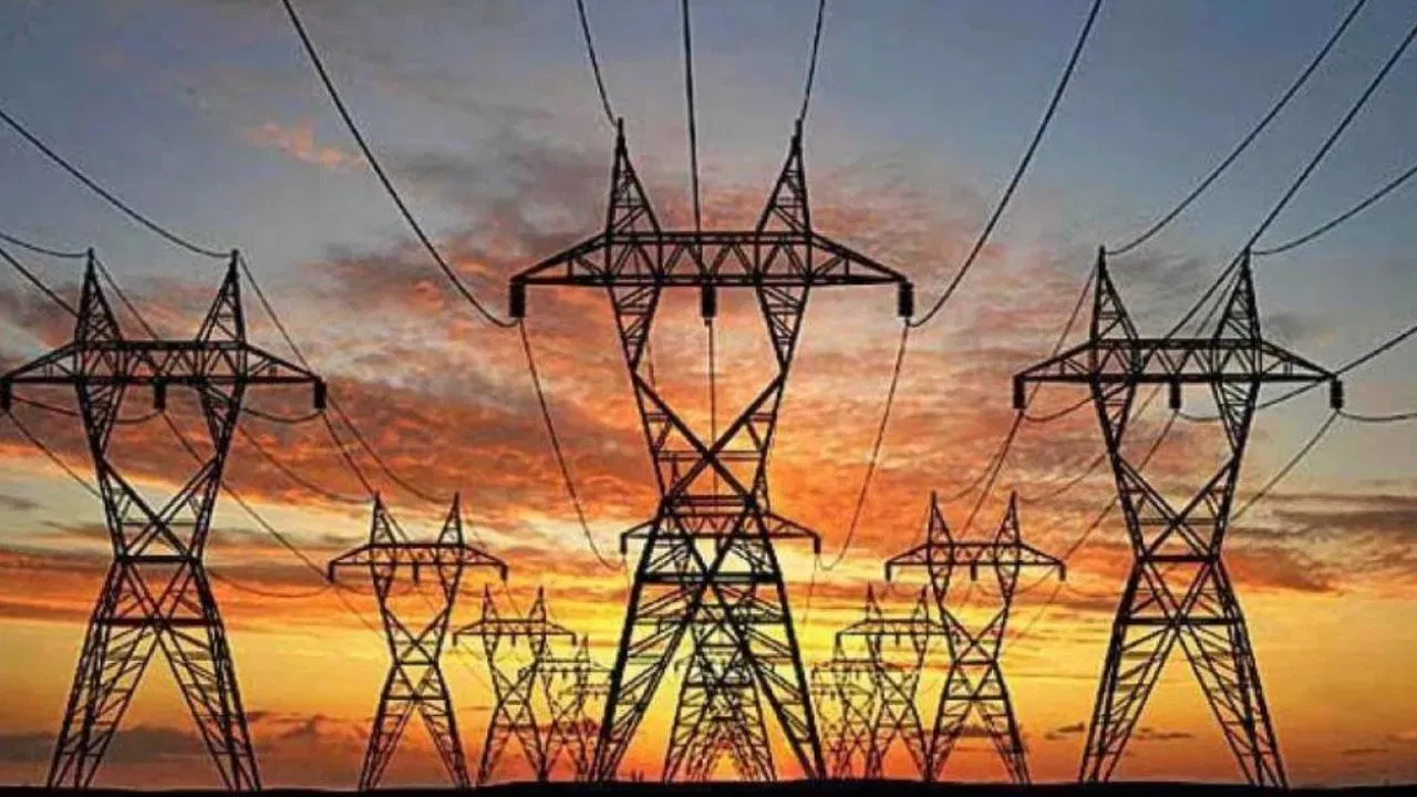 MP News: मध्य प्रदेश में 1 अप्रैल से महंगी होगी बिजली, जानें आम आदमी पर कितना बढ़ेगा बोझ