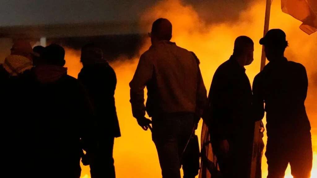 जींद में रोंगटे खड़े कर देने वाला कांड: रंग फैक्ट्री में लगी आग, बाहर से ताला लगा होने के कारण 4 महिलाएं जिंदा जलीं!