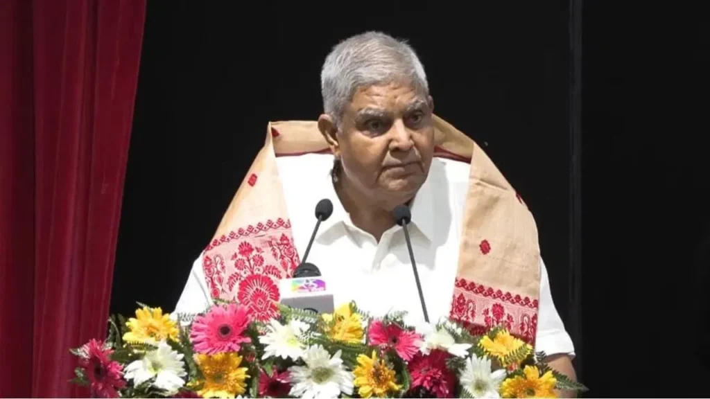 ‘कुछ लोग जीवन जीते हैं, कुछ उसे देखते हैं…’ पूर्व उपराष्ट्रपति जगदीप धनखड़ ने किस पर कसा यह तंज?