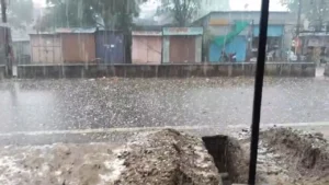 Maharashtra Rain Alert: महाराष्ट्र में अगले 5 दिन बारिश और ओलावृष्टि का अनुमान, इन 7 जिलों में ‘येलो अलर्ट’ जारी।