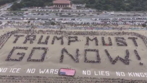 America Protest News: अमेरिका में ट्रंप के खिलाफ ‘No Kings Protest’ का असर, जानें इसके मायने