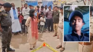 T20 फाइनल में अभिषेक शर्मा क्या आउट हुए, दोस्त ही बन गया ‘जल्लाद’! मोबाइल पर मैच देख रहे साथी ने लड़के को पीट-पीटकर मार डाला; वैशाली में सनसनी