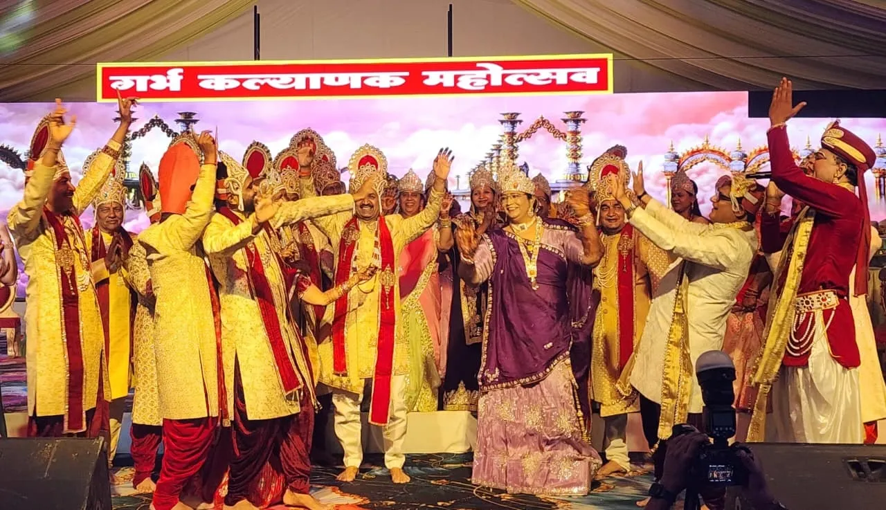 खंडवा: अयोध्या नगरी में पंचकल्याणक महोत्सव की धूम, मुनि आदित्य सागर महाराज के सानिध्य में संपन्न हुआ गर्भ कल्याणक