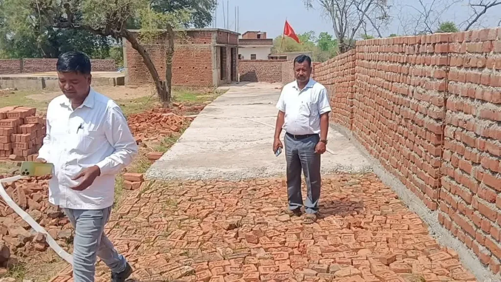 Latehar News: लातेहार में आदिवासी धरोहरों के संरक्षण के नाम पर ‘लूट’! जनजातीय विरासत बचाने के फंड में बड़ी धांधली का आरोप